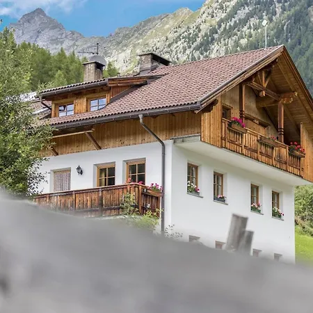 Apartment Kuglerhof 2 Cadipietra