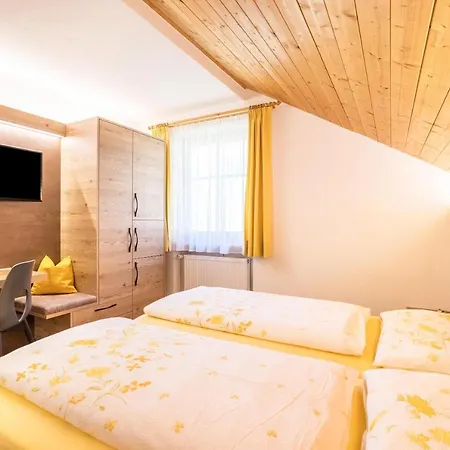 Apartment Kuglerhof 2 Cadipietra