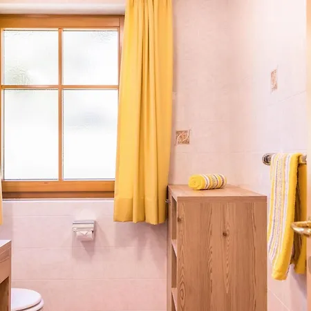 Kuglerhof 2 *